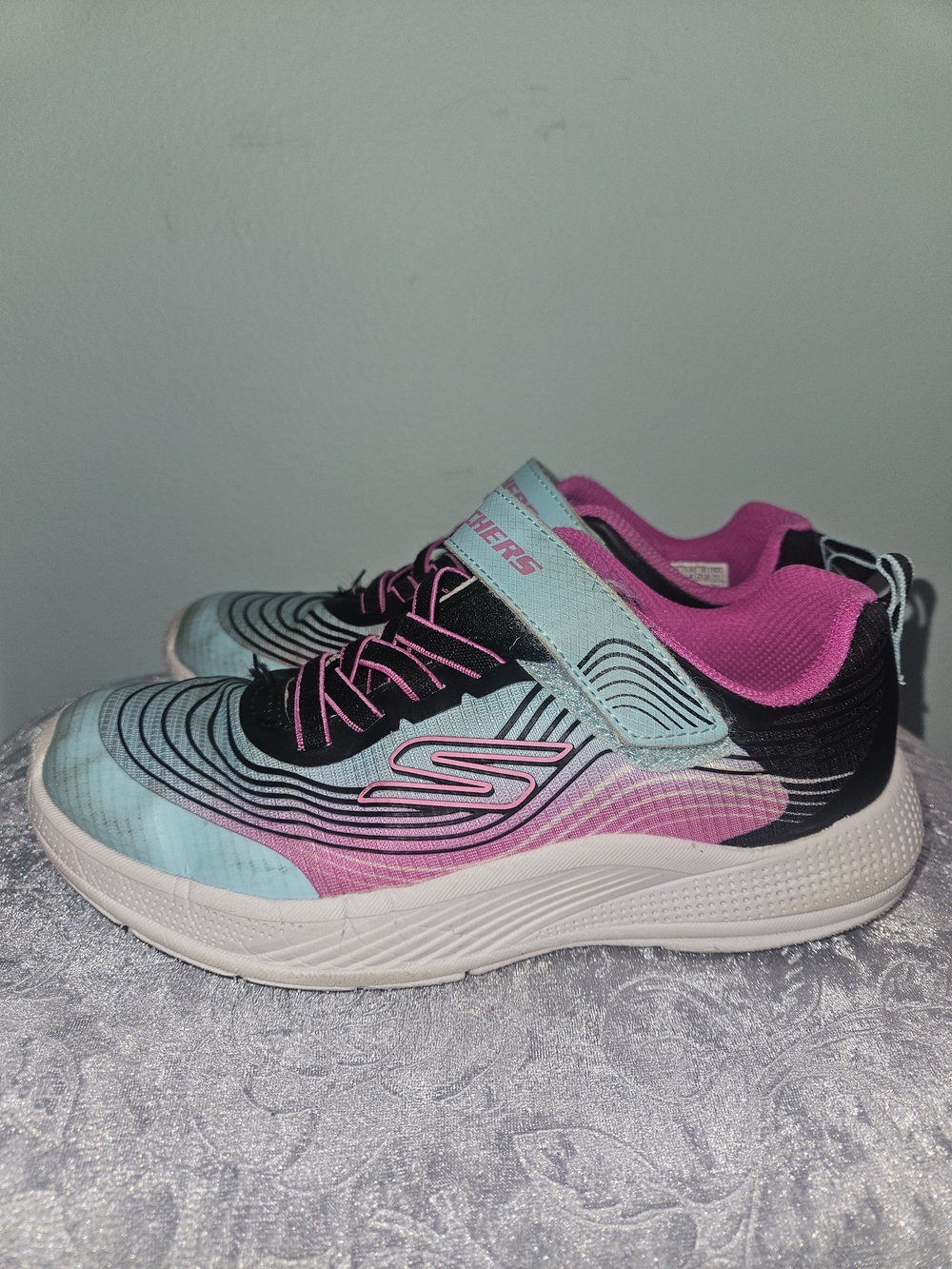 Sketchers Kids Hot Pink Athletic Shoe (Size US 2.5)